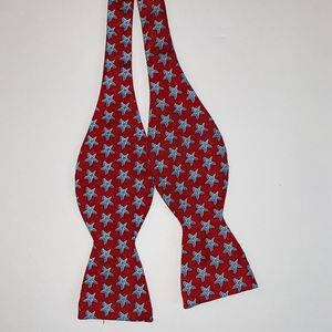 Red starfish adjustable Vineyard Vines bow tie